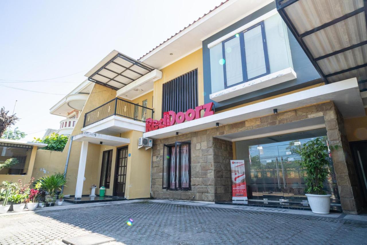 Reddoorz Syariah Near Marvel City Mall 2 Surabaya Exterior photo