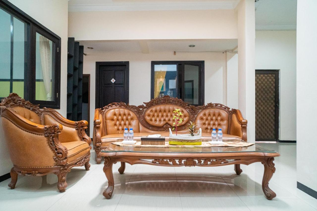 Reddoorz Syariah Near Marvel City Mall 2 Surabaya Exterior photo