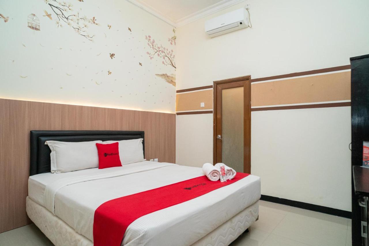 Reddoorz Syariah Near Marvel City Mall 2 Surabaya Exterior photo